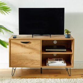 Comoda pentru televizor Capri VonHaus 3000513, din MDF cu aspect de lem de stejar, cu un raft si o usa, diagonala TV 55 inch, maro