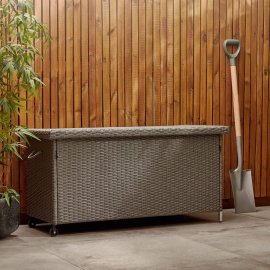 Cutie depozitare pentru exterior, VonHaus 2500309, cu 2 roti si capac, cu aspect de ratan, culoare gri