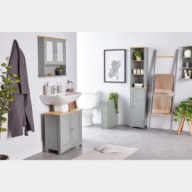 Dulap coltar suspendat pentru baie VonHaus 3000838, cu 3 rafturi pt depozitare, din MDF melaminat cu aspect de lemn, 61x25.5x25.5cm, gri