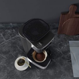 Filtru de cafea Aeg CM6-1-5ST, putere 1050W, rasnita integrata 200g, utilizeaza si cafea macinata, capacitate carafa 1.25L, 3 setari de macinare, setare tarie cafea, ecran LCD, progrmabila 24h, timer