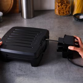 Gratar electric George Foreman Immersa Grill Medium 28310, 1300 W, Invelis antiaderent, Incalzire rapida, Negru