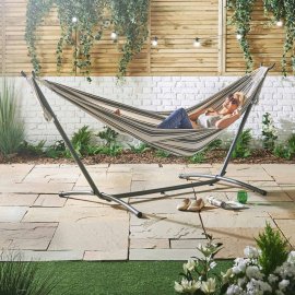Hamac pentru 2 persoane VonHaus 2522115, din material textil, cadru din otel negru, capacitate maxima 220kg