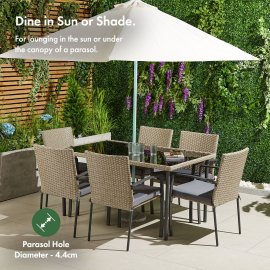 Set de exterior cu masa si 6 scaune VonHaus 2500974, cu aspect de ratan, din polietilena, blat din sticla temperata, capacitate maxima 150 kg