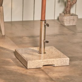 Suport baza patrata pentru umbrela din granit VonHaus 2500564, greutate 22 kg, maner de transport, adaptor pentru stalpi de umbrela de diferite dimensiuni 