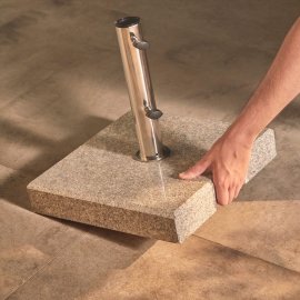 Suport baza patrata pentru umbrela din granit VonHaus 2500564, greutate 22 kg, maner de transport, adaptor pentru stalpi de umbrela de diferite dimensiuni 